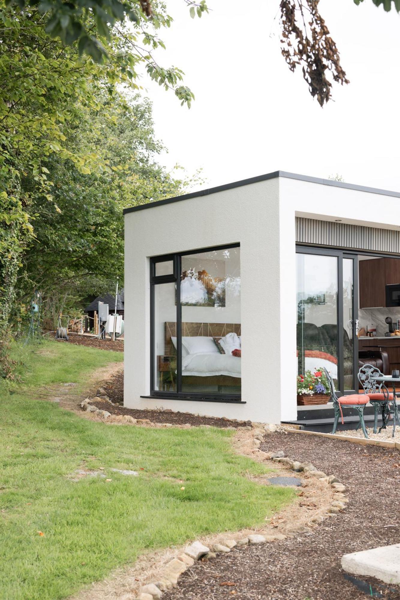 Lakescape - Waterfront Self- Catering Cabins เอนนิสคิลเลน ภายนอก รูปภาพ