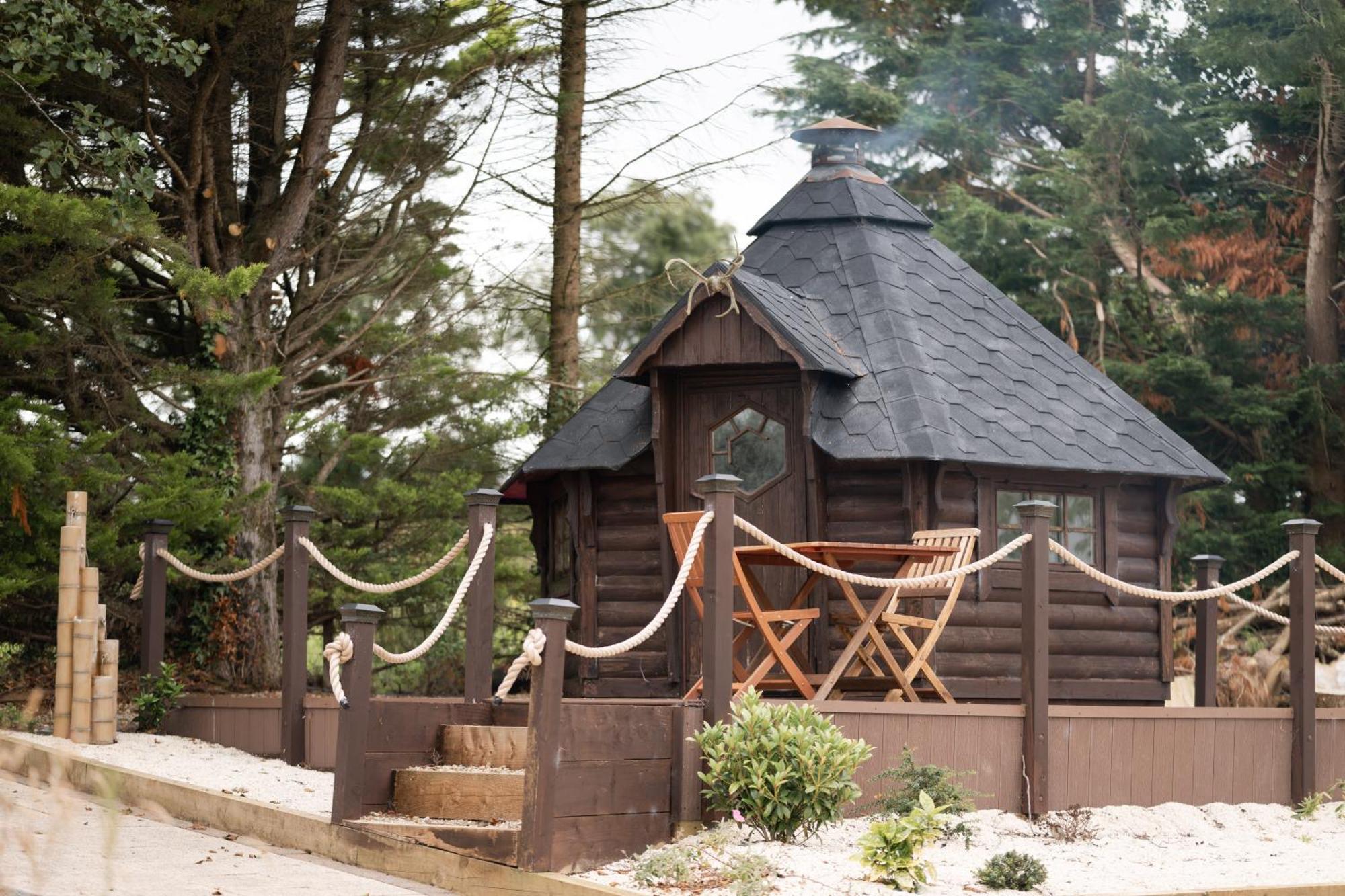 Lakescape - Waterfront Self- Catering Cabins เอนนิสคิลเลน ภายนอก รูปภาพ