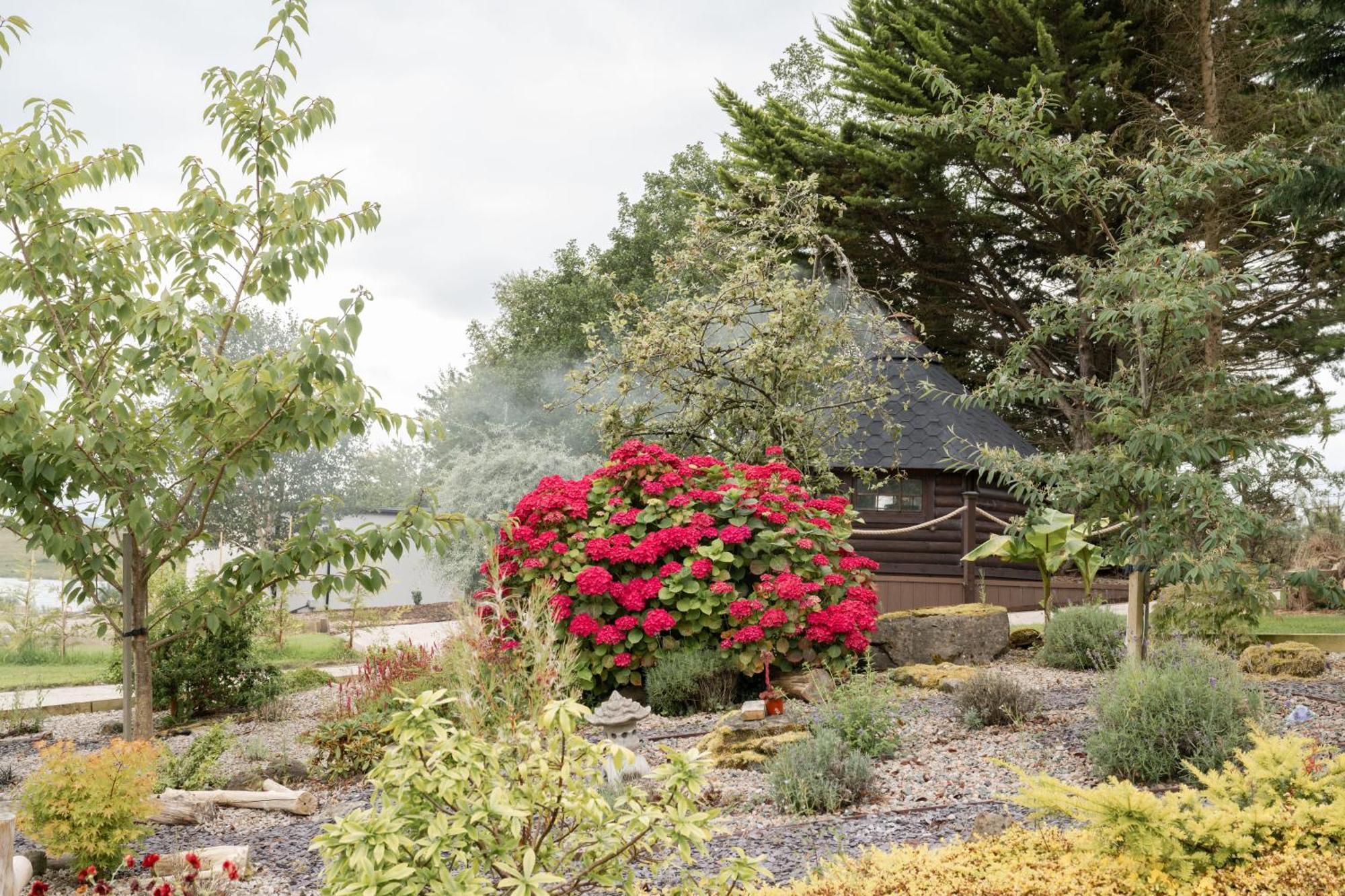 Lakescape - Waterfront Self- Catering Cabins เอนนิสคิลเลน ภายนอก รูปภาพ